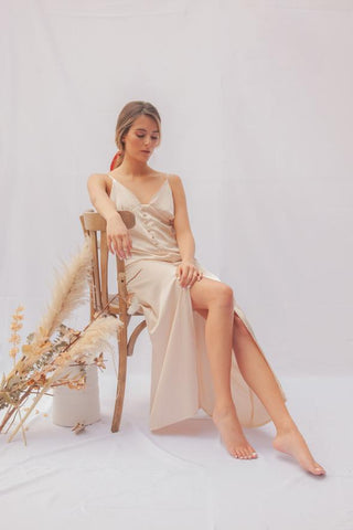 Vestido Victoria Champaña Amal